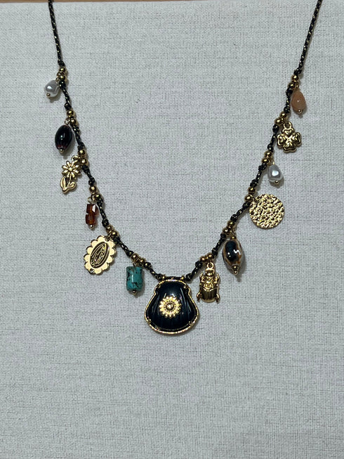 Collier multi- pendentif bijoux