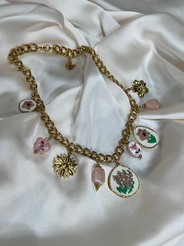 Collier multi- pendentif bijoux