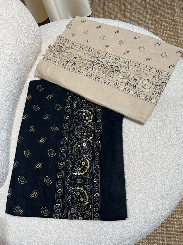 Étole motif bandana