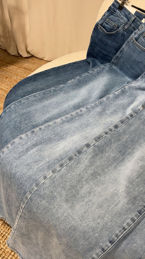 NEW Jean 900 grandes taille (médium 165-175)