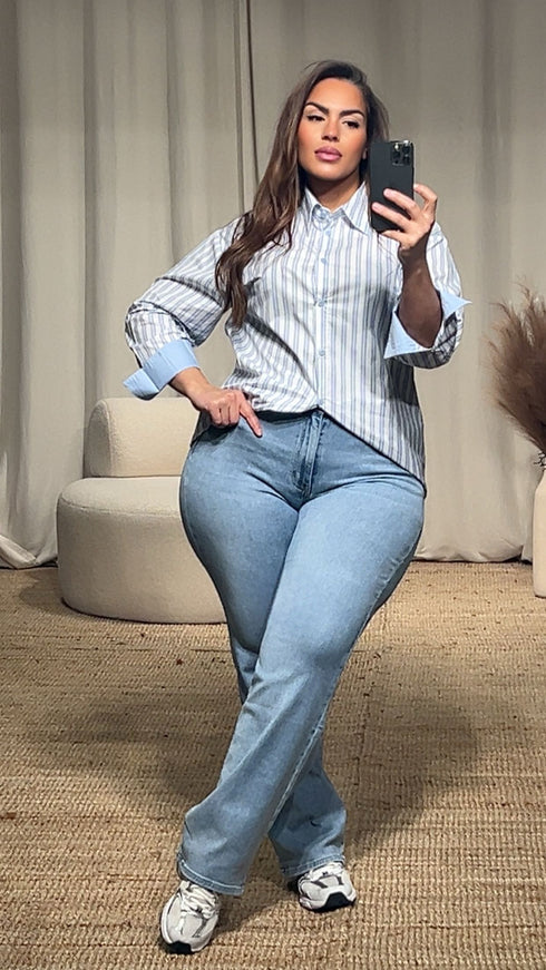 NEW Jean 900 grandes taille (médium 165-175)